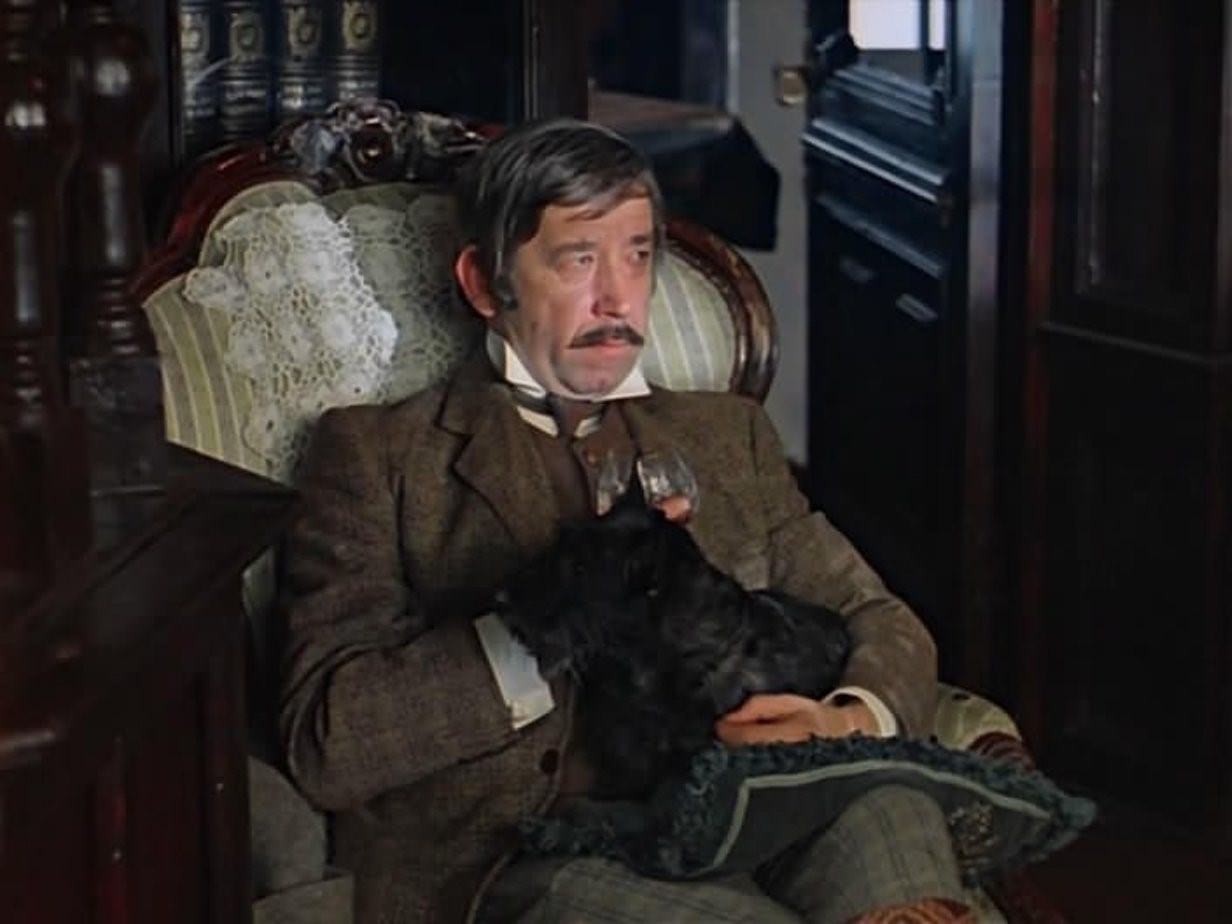 Инспектор из истории о шерлоке холмсе. Тоби собака Шерлока Холмса. Собака Баскервилей Лестрейд.