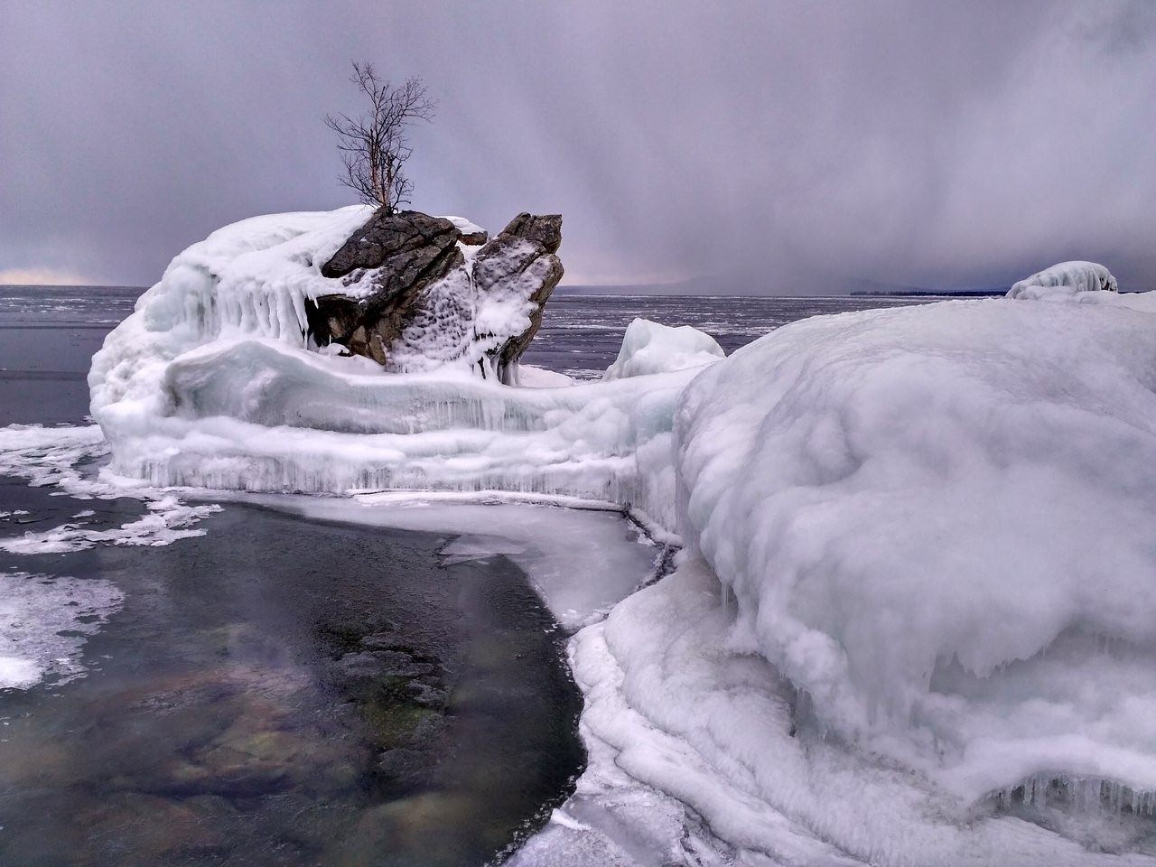 Камень черепаха на байкале фото